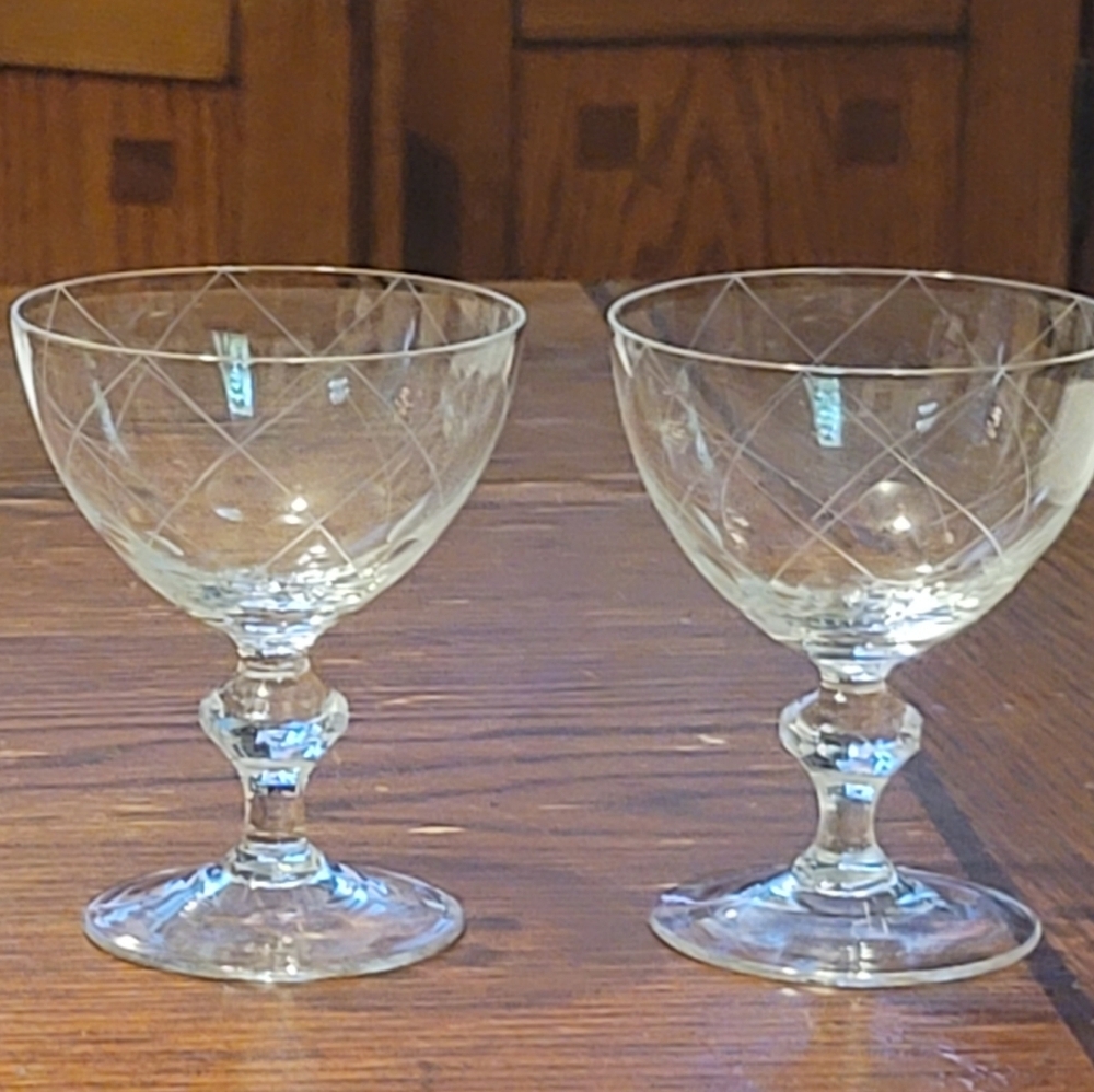 Vintage diamond cut low dessert champagne wine glasses set of 2